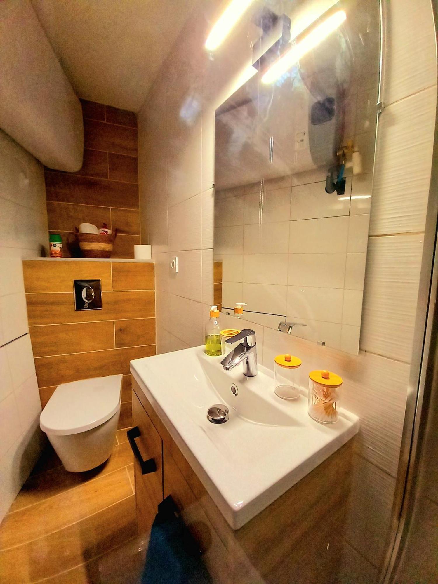 T2 Cathedrale & Torre Ventosa - Central - Clim - Wifi - Balcon - Free Parking Sur Demande بزييه المظهر الخارجي الصورة